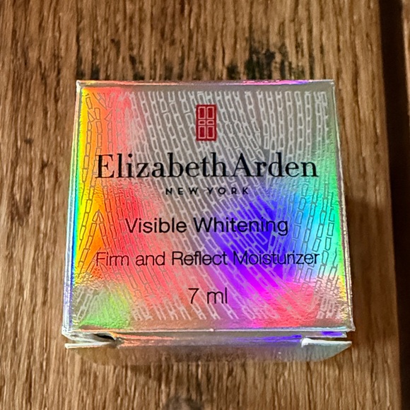 Elizabeth Arden Other - Elizabeth Arden Visible Whitening Moisturizer